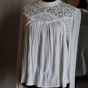 White long sleeve blouse. Size M